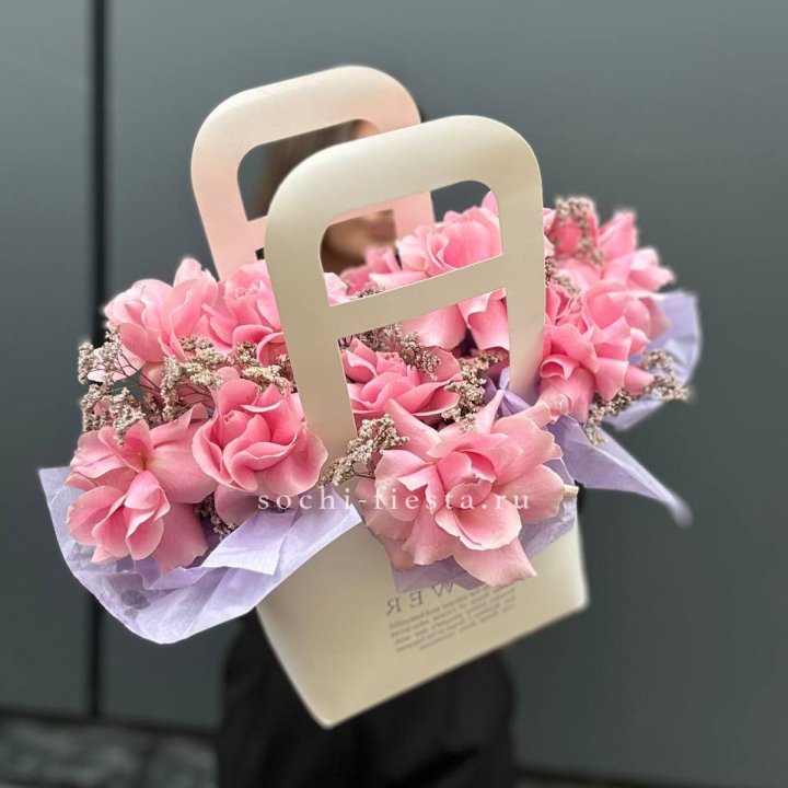 Сумочка розовых роз "Плинки" в Челябинске