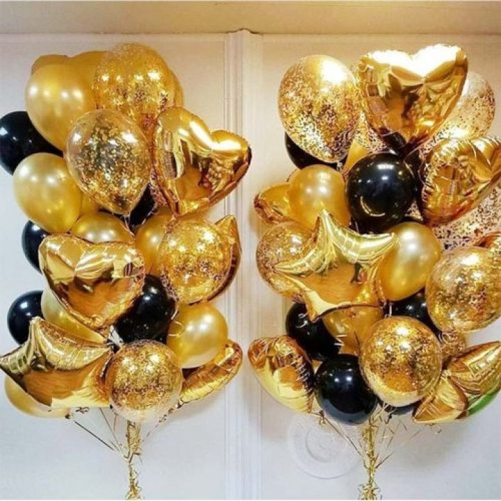 Фонтан шаров "Чёрное золото" в Челябинске