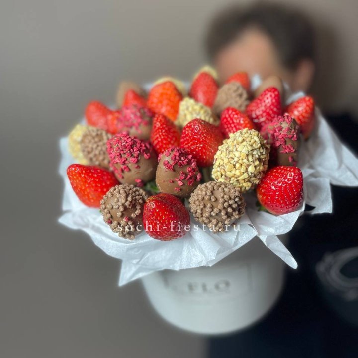 Клубника в боксе 30 ягод в Челябинске