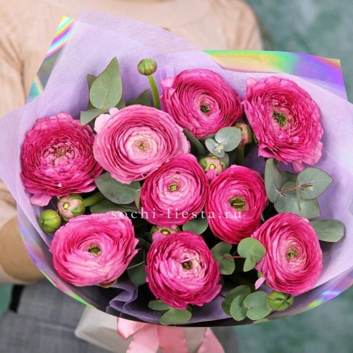 Ранункулюсы с эвкалиптом №2 в Челябинске