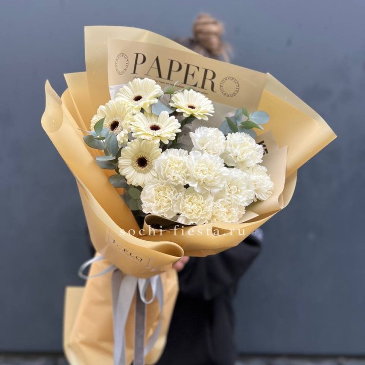  Букет с диантусами и герберами в Челябинске