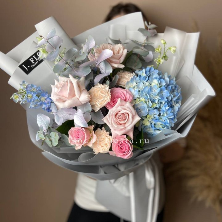 Букет с гортензией № 4 в Челябинске