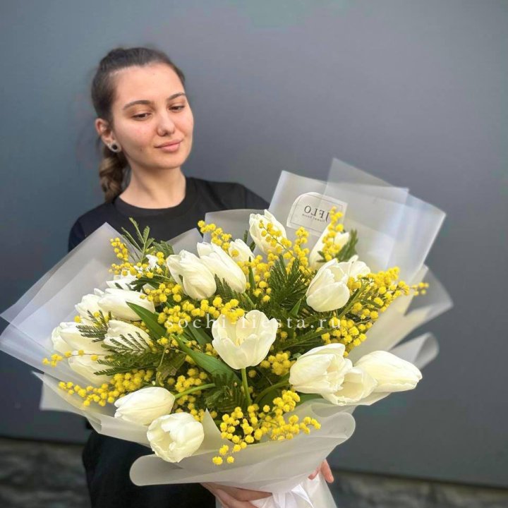 Букет тюльпанов и мимозы в Челябинске