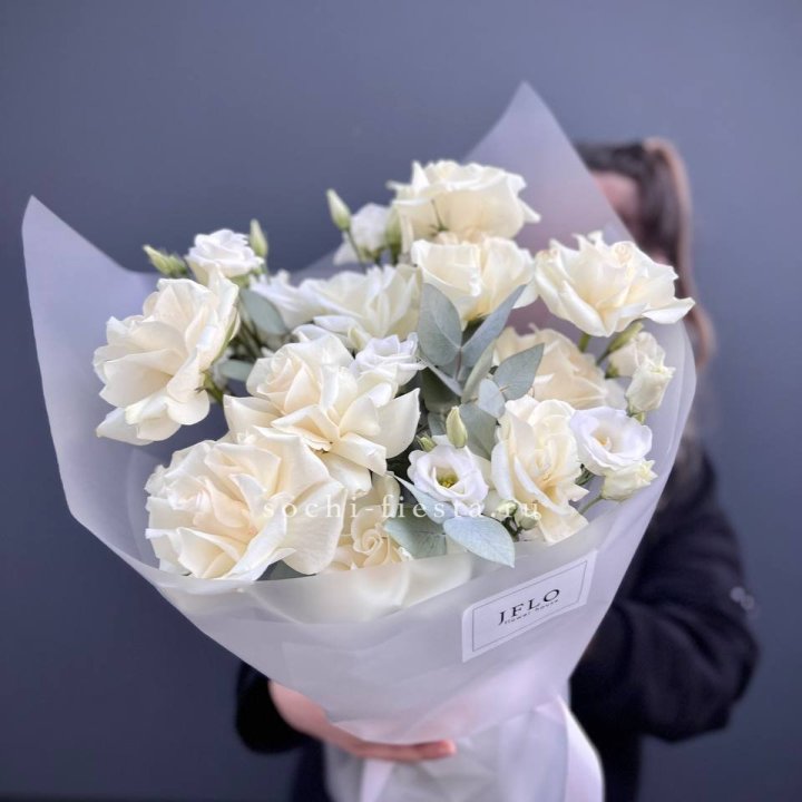 Букет французских роз и эустомы  в Челябинске