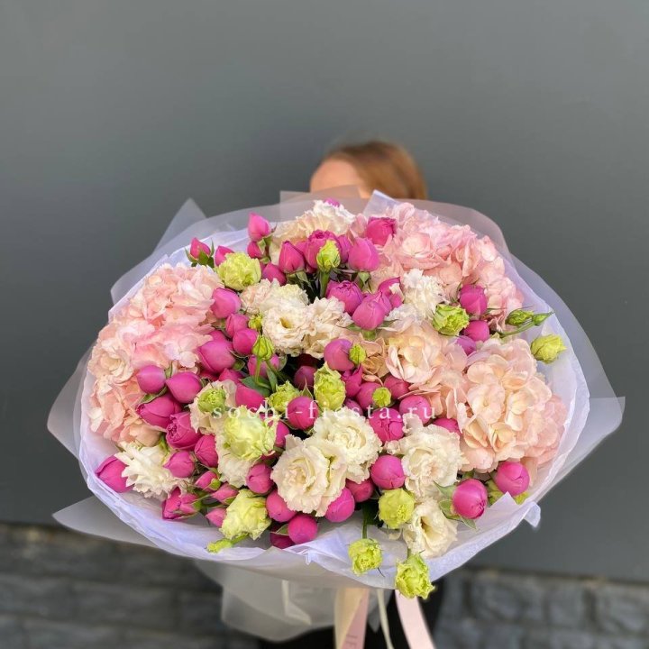  Букет  гортензий и Мисти в Челябинске