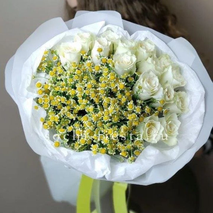 Букет ромашек и роз "Полина" в Челябинске