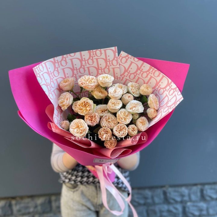 9 пионовидных роз в Челябинске