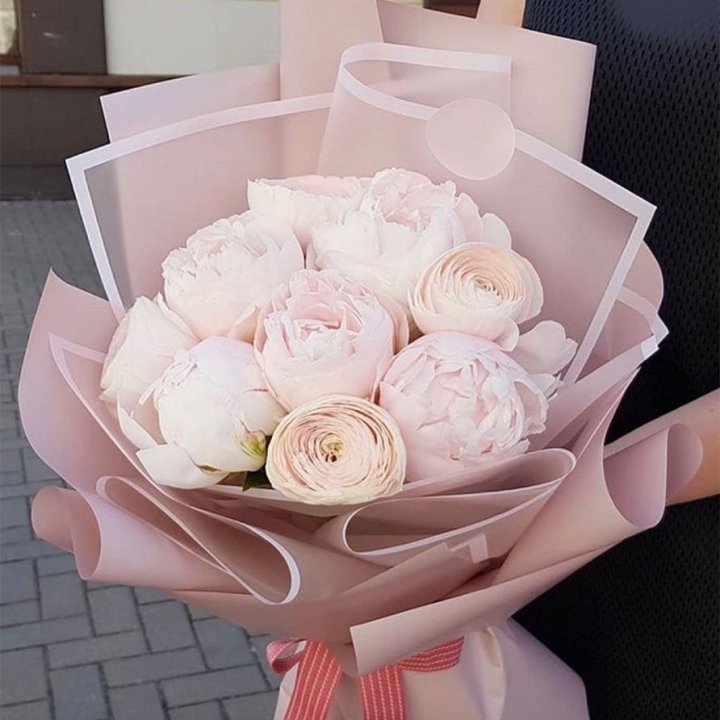 Пионы и ранункулюсы в Челябинске