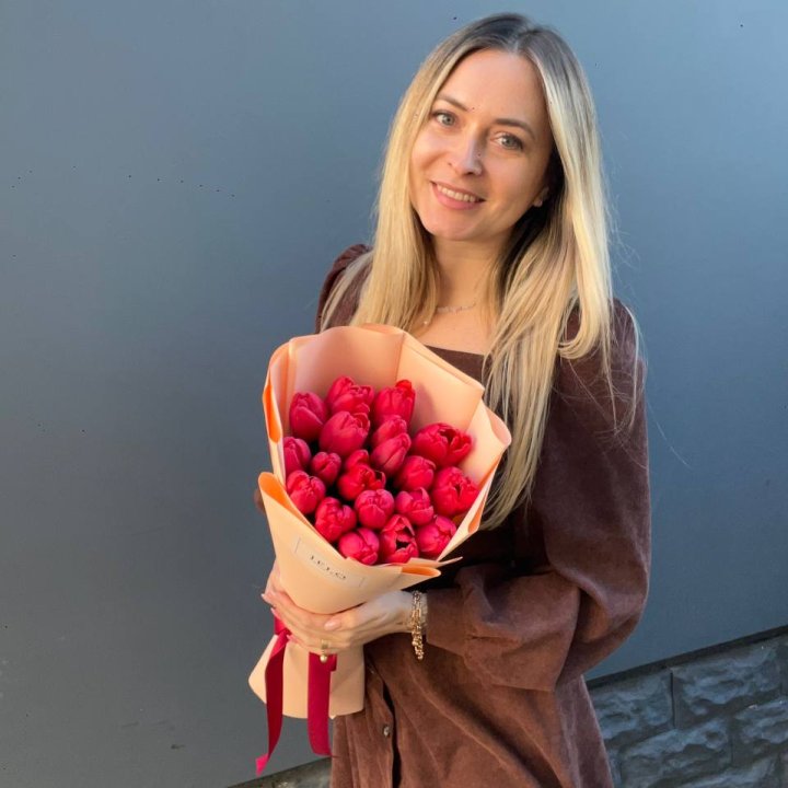  19 красных тюльпанов в Челябинске