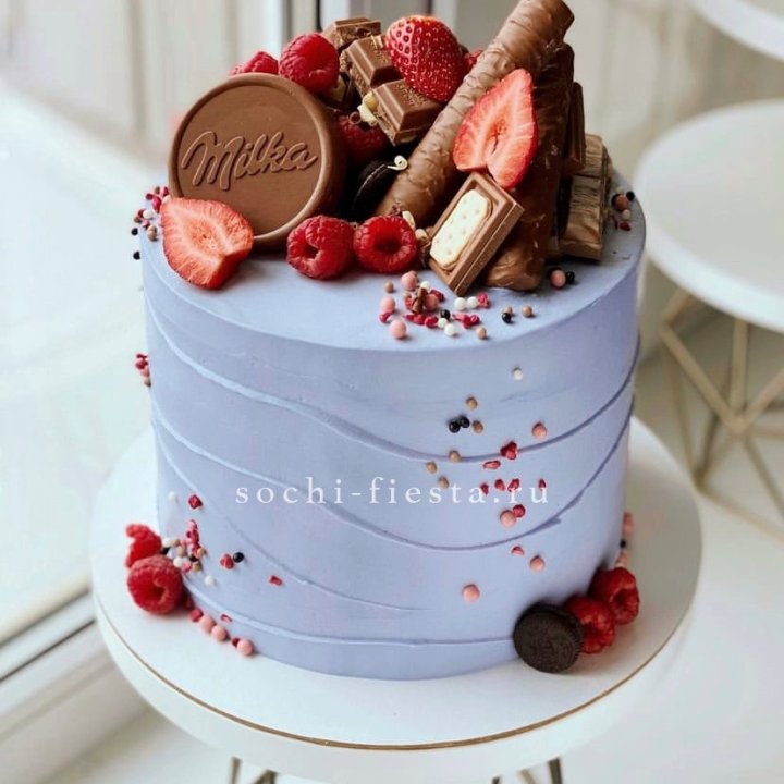 Торт "Milka's world" в Челябинске