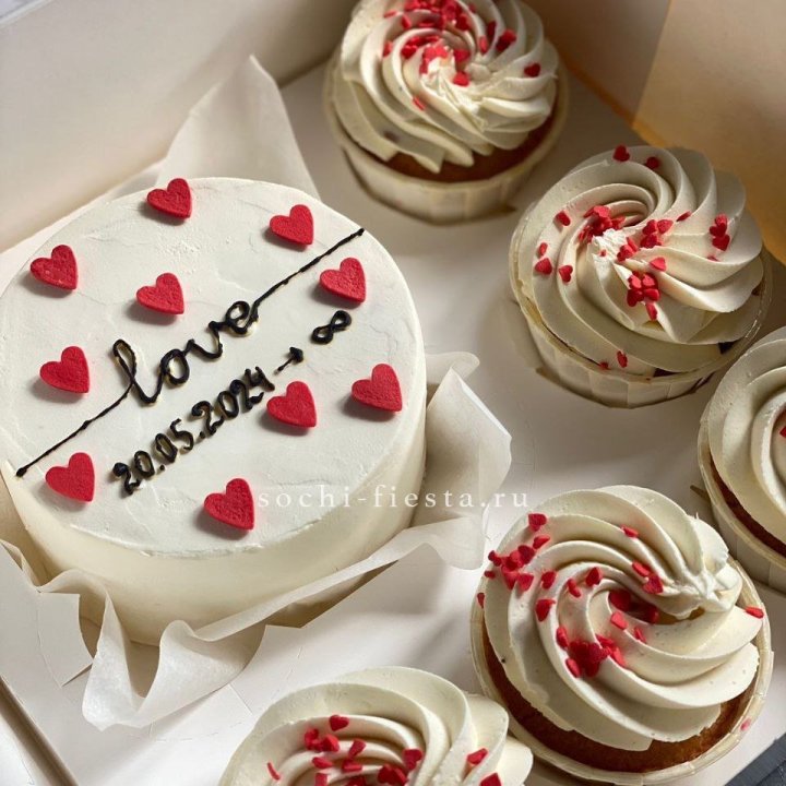 Капкейки и бенто-торт "Любимые" в Челябинске