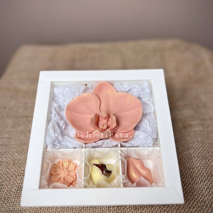 Конфеты из шоколада с Орхидеей в Челябинске