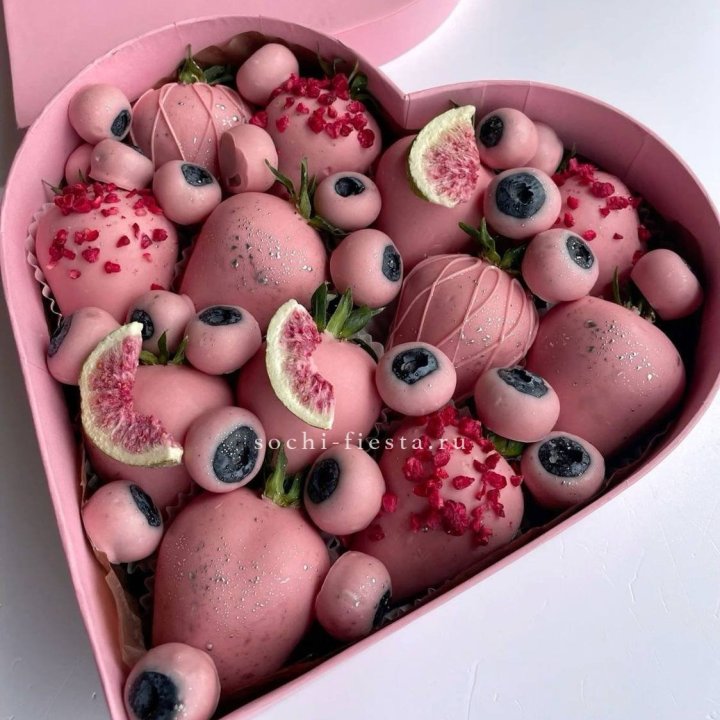 Клубника в шоколаде Сердце в Челябинске