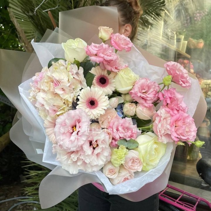 Дизайнерский букет "Лаундж пак" в Челябинске