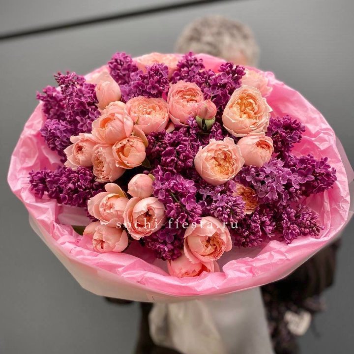  Дуо букет из кустовых роз и сирени в Челябинске