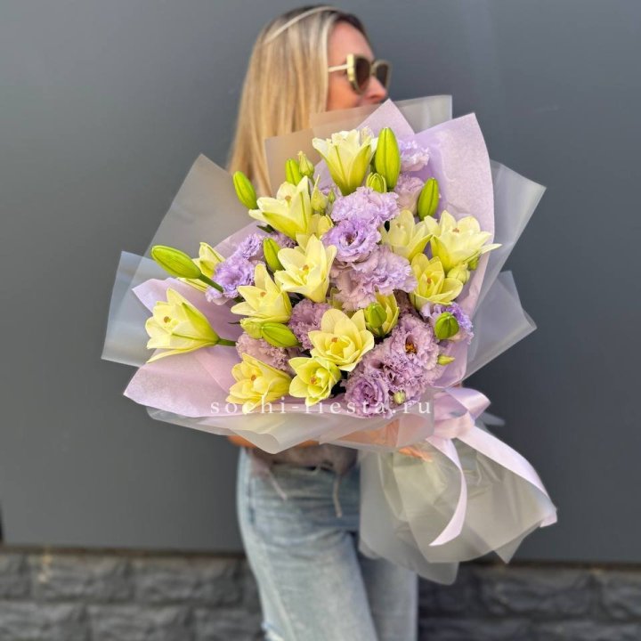  Букет лилий и эустом в Челябинске