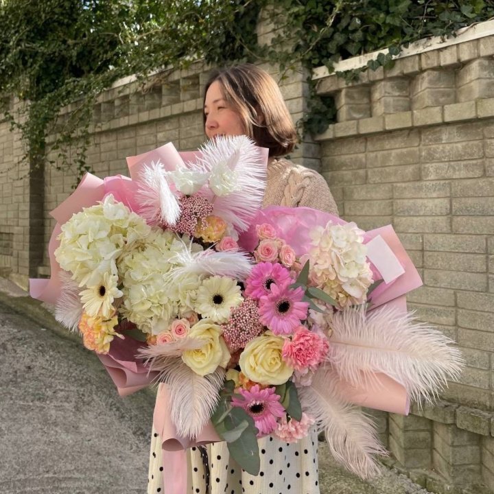 Дизайнерский букет "Валенсия" в Челябинске