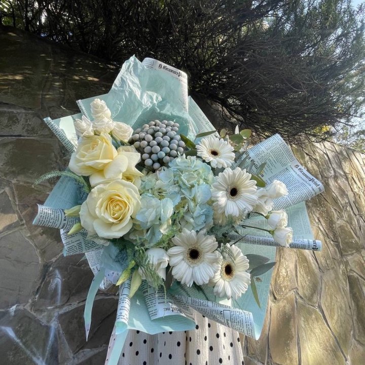 Дизайнерский букет "Линдж-блю" в Челябинске