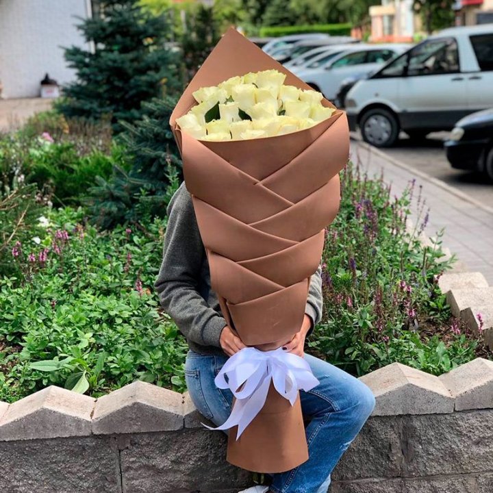 Голландские розы белые "Рыбка" в Челябинске