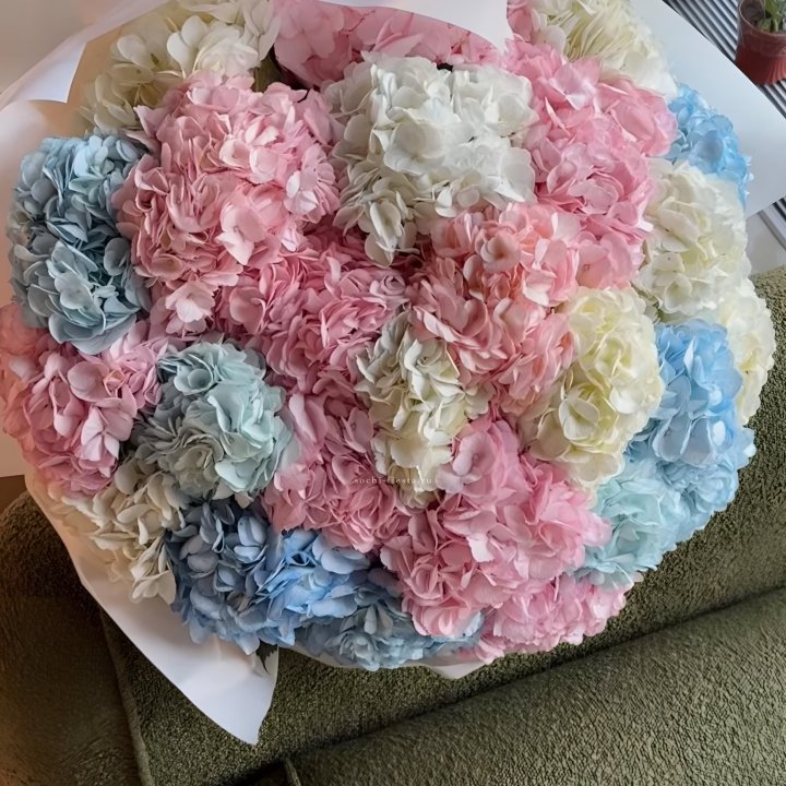 Букет гортензий микс в Челябинске