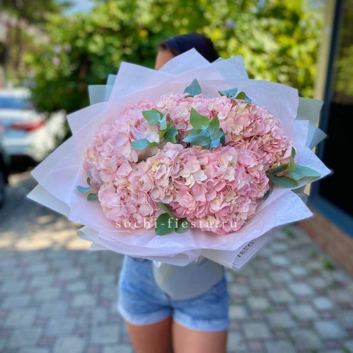 5 розовых гортензий  в Челябинске