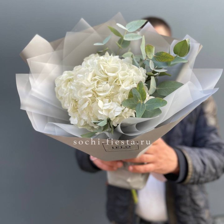  Букет  из белой гортензии в Челябинске