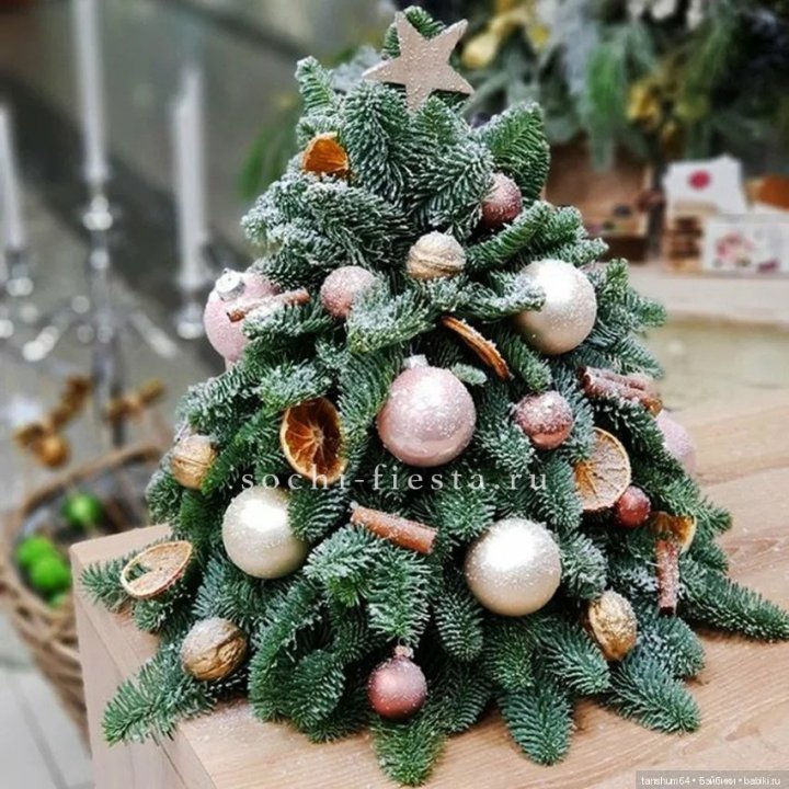 Новогодняя елочка "Блеск" в Челябинске