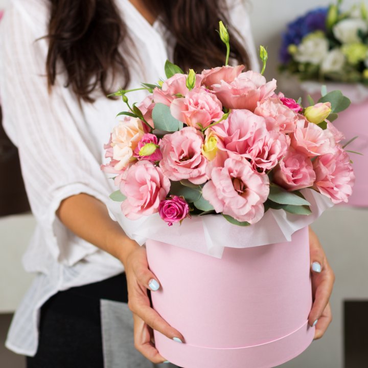 Эустома в шляпной коробке в Челябинске