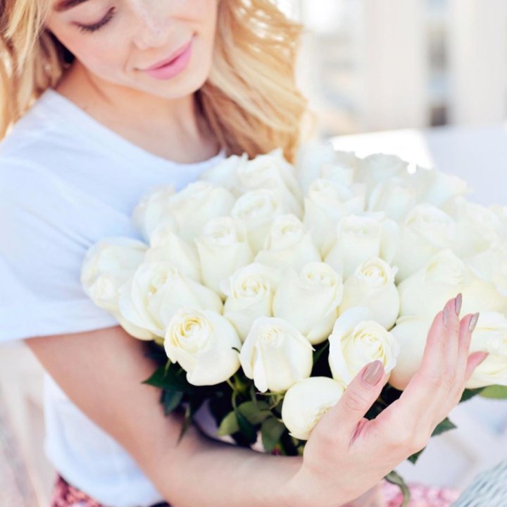 Букет высоких роз "Облака" в Челябинске