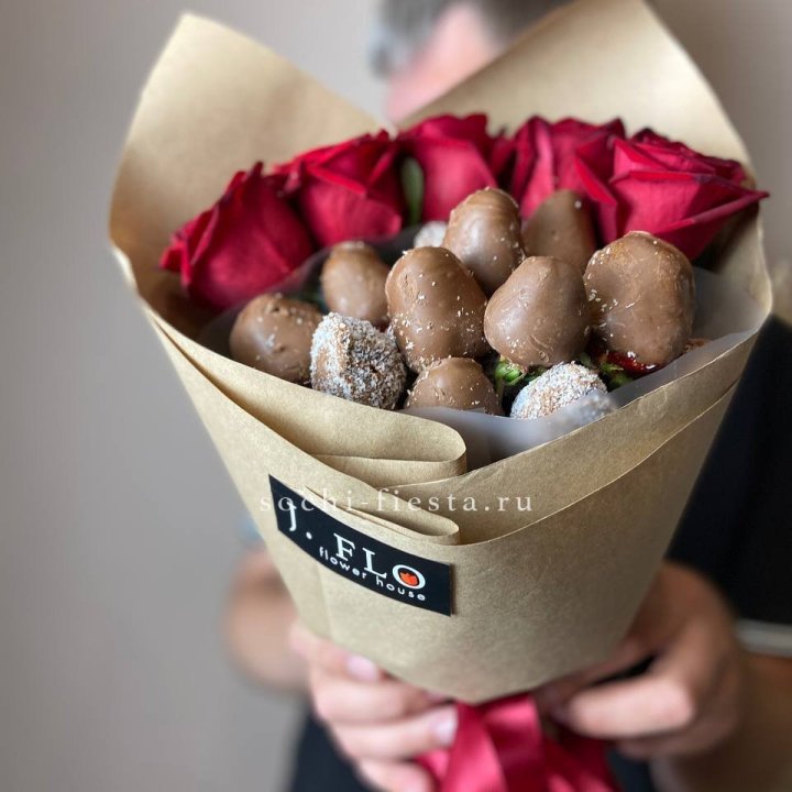 "Тандем с шоколадной клубникой" в Челябинске