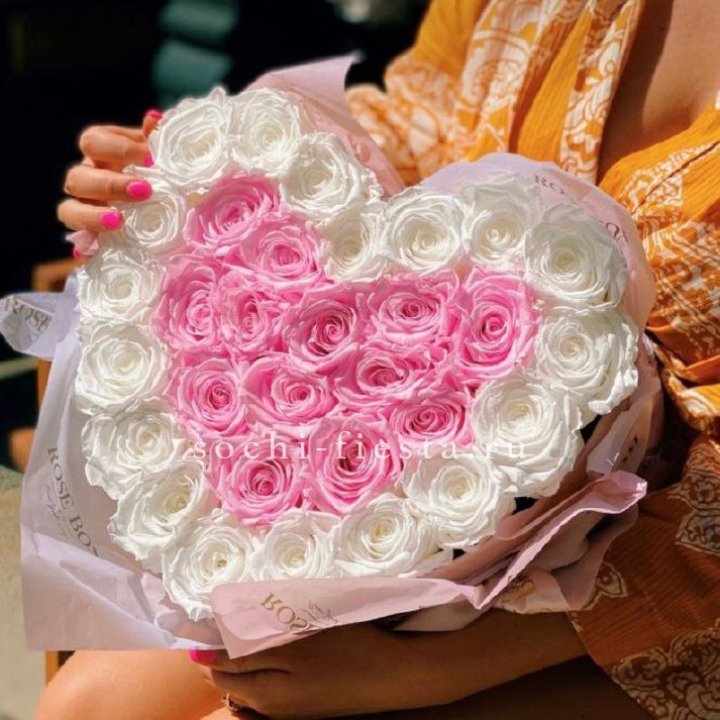 Бокс сердце с розами №2 в Челябинске