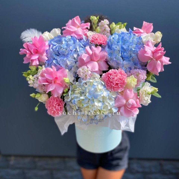 Коробка с цветами "Лемия" в Челябинске