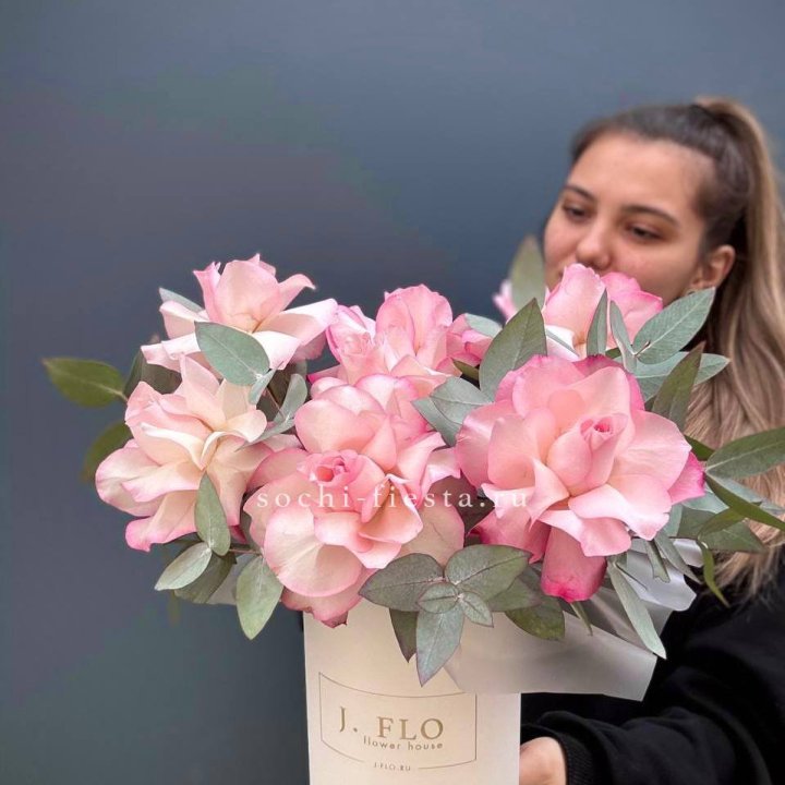7 Французских роз в боксе в Челябинске