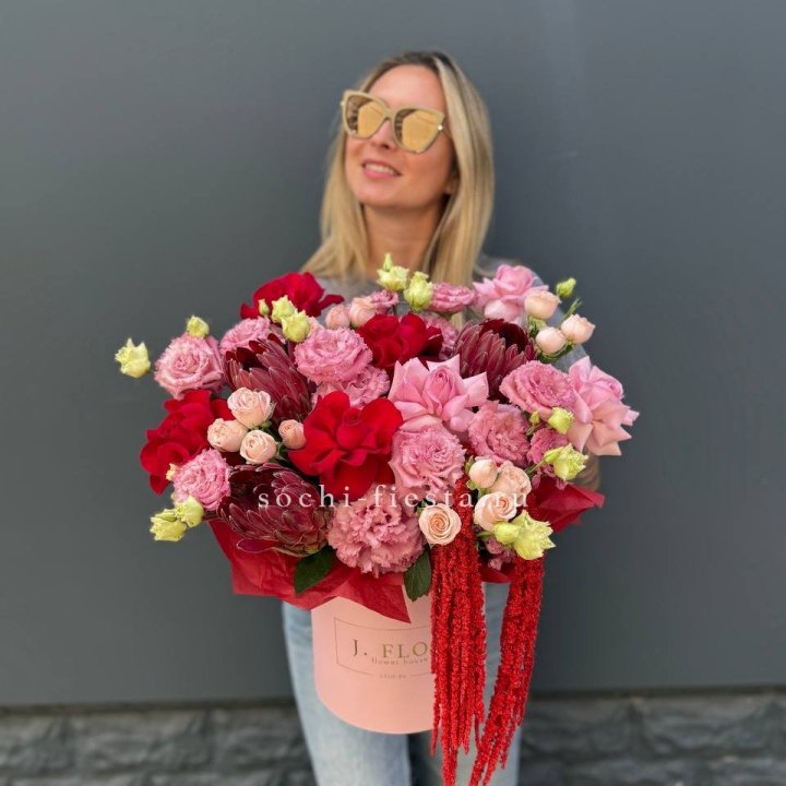 Дизайнерский цилиндр "Криотель" в Челябинске