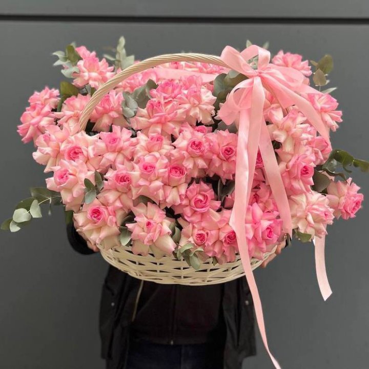 51 розовая роза в корзине в Челябинске