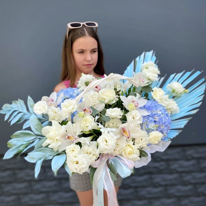 Цветочная корзина "Блю винч" в Челябинске