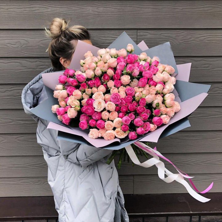 55 роз микс кустовых в Челябинске