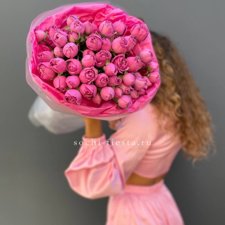 Букет из пионовидных роз  в Челябинске