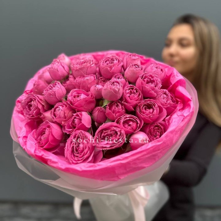 Букет из пионовидных роз  в Челябинске