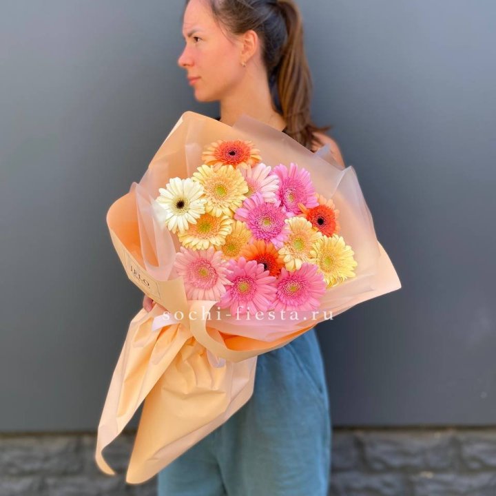 Букет разноцветных гербер в Челябинске