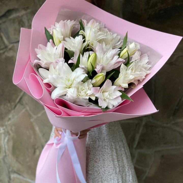 Букет пионовидных лилий №1 в Челябинске