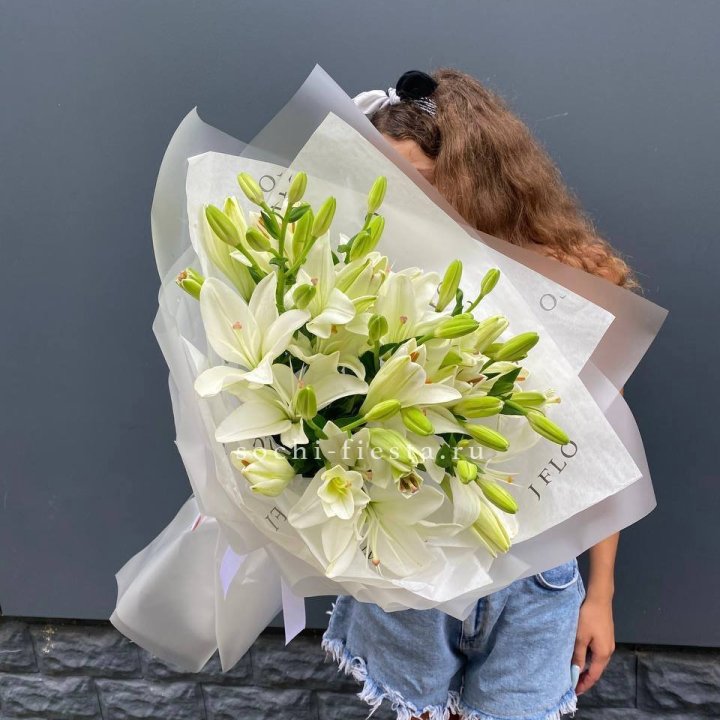Букет  лилий "Воздушный"  в Челябинске