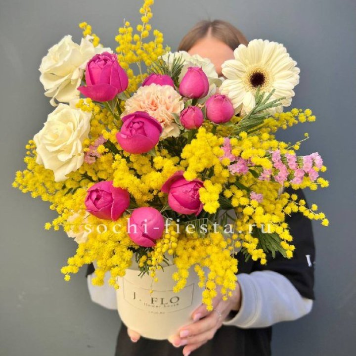 Цветы в боксе "Слобода" в Челябинске