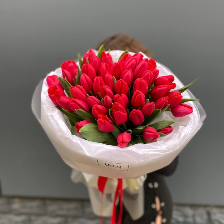 51 тюльпан "Любовь" в Челябинске