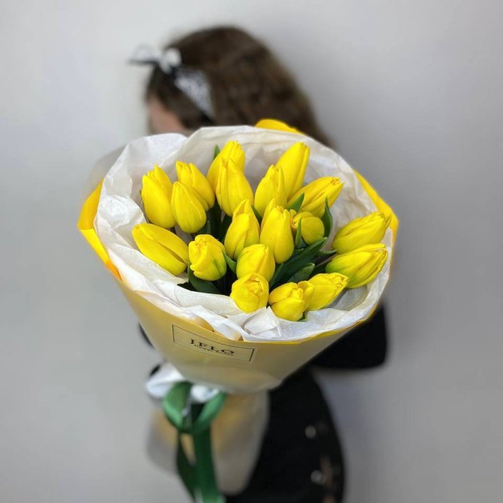  19 жёлтых тюльпанов в Челябинске