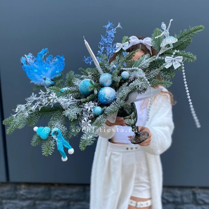 Композиция в бокале голубая в Челябинске