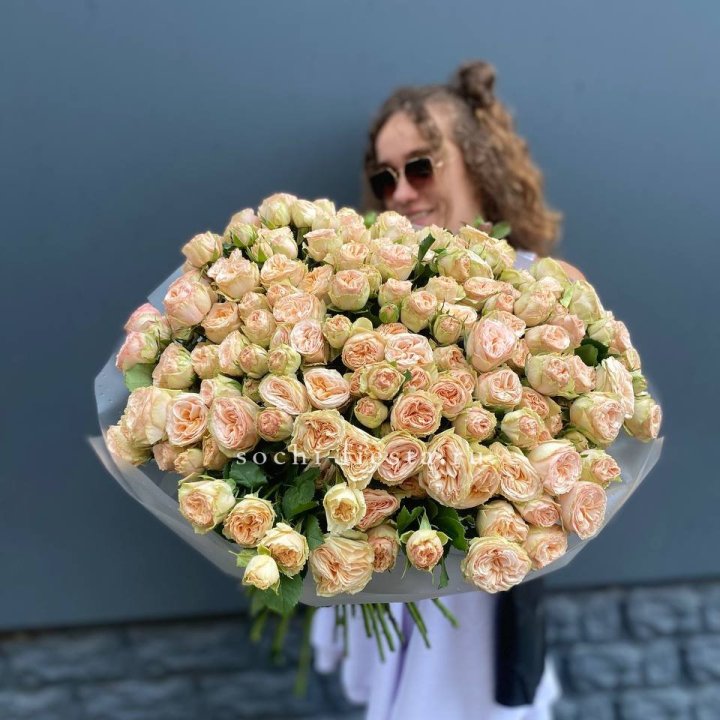 51 пионовидная роза в Челябинске