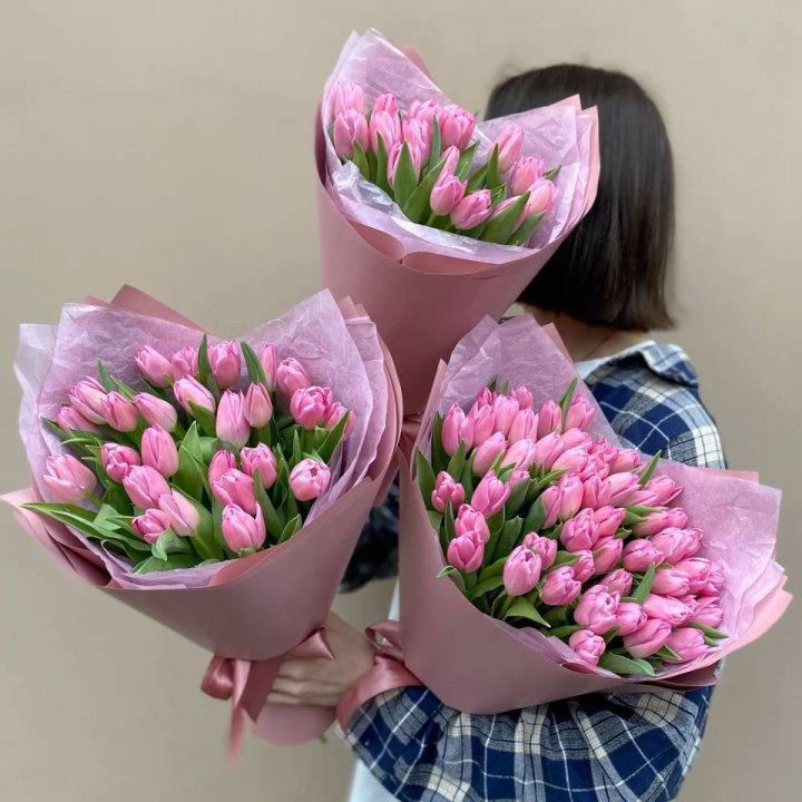 Букет розовых тюльпанов в Челябинске