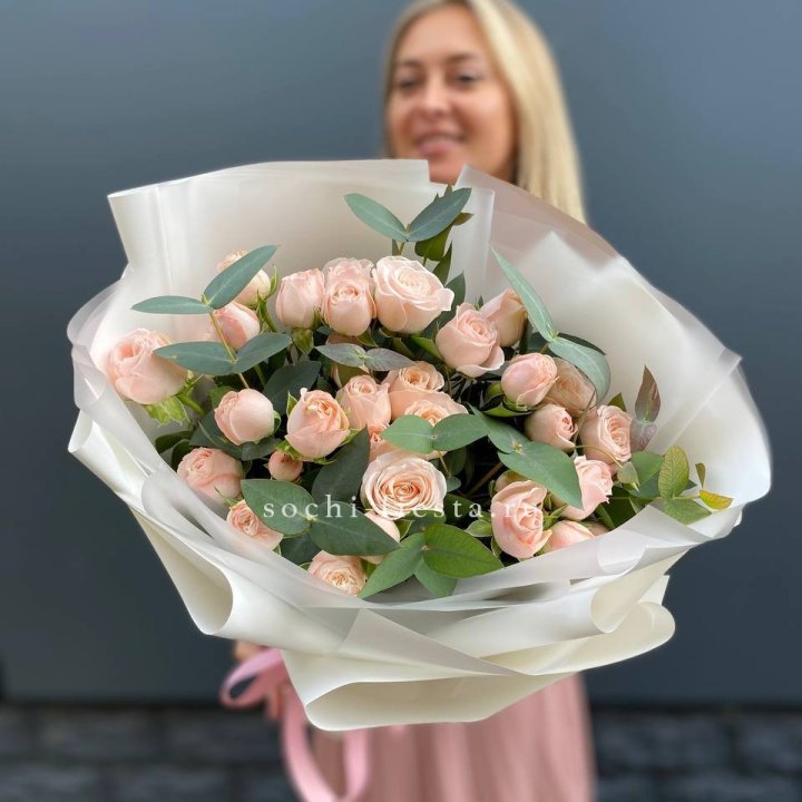 Букет кустовых роз "Фреш" в Челябинске