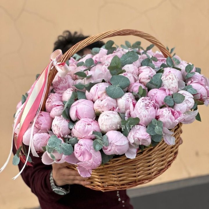 Корзина пионов "75" в Челябинске